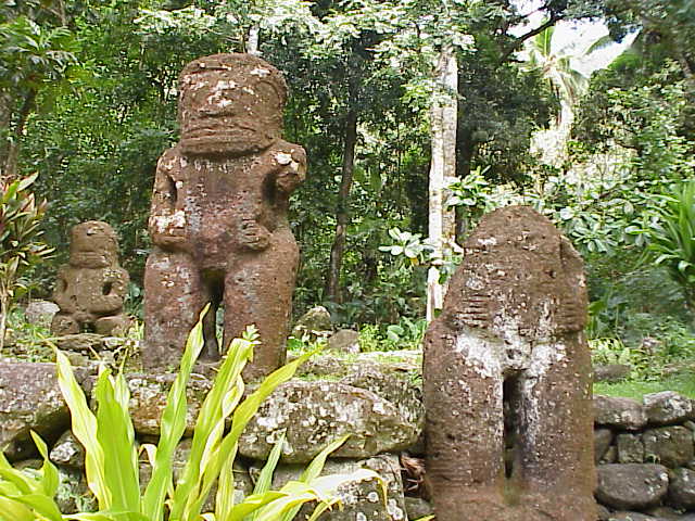 Le plus grand des tiki de Polynsie Franaise